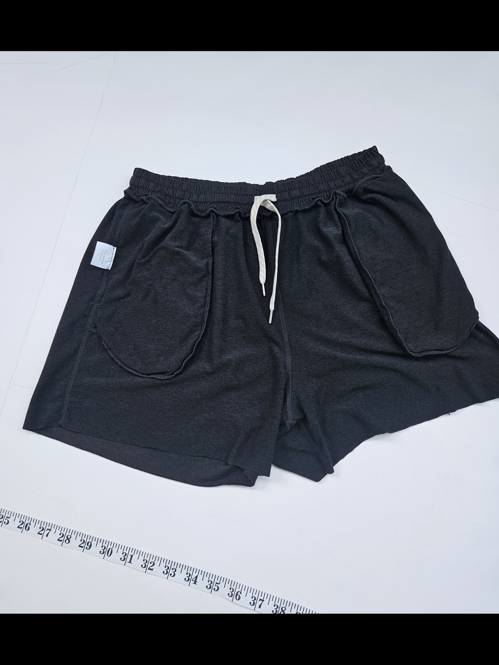 Vuori DreamKnit Boyfriend Shorts Black Heather Women's Size S Raw Hem VW3007 - Picture 11 of 11